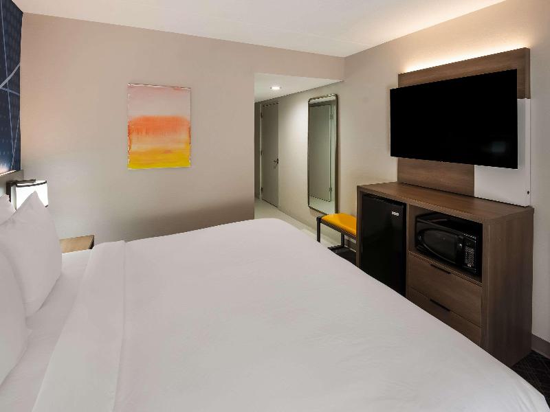 Comfort Inn & Suites Fishers - Indianapolis image