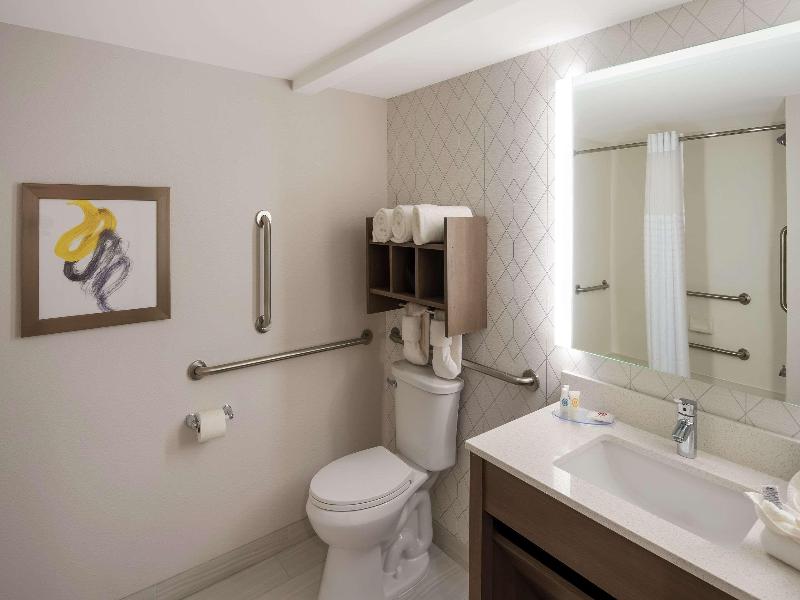 Comfort Inn & Suites Fishers - Indianapolis image
