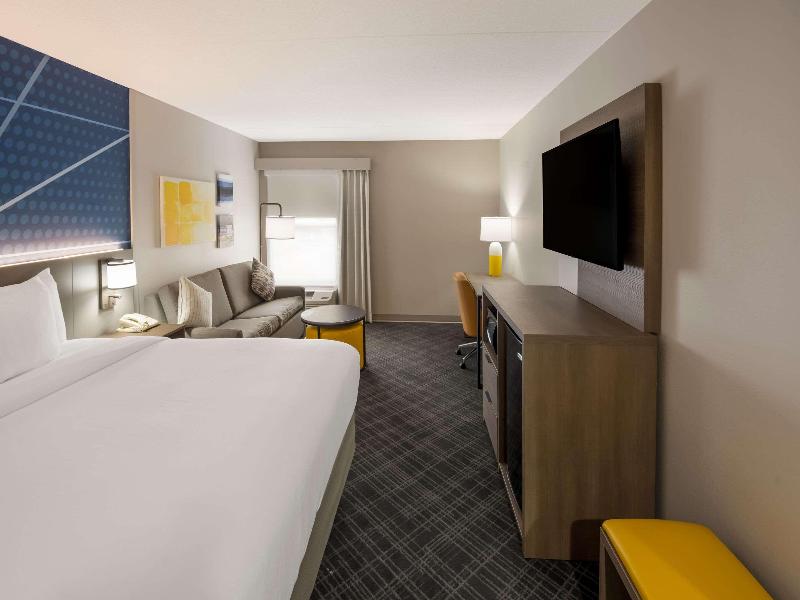 Comfort Inn & Suites Fishers - Indianapolis image
