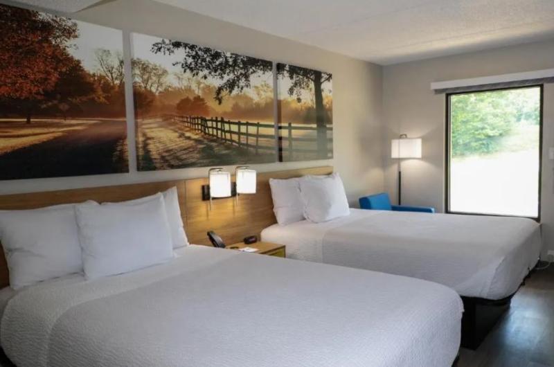 Days Inn By Wyndham Farmville image
