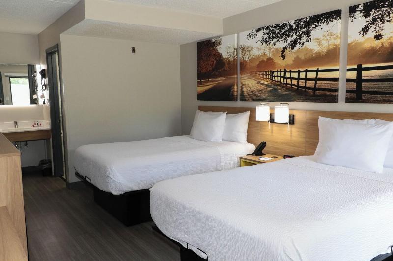 Days Inn By Wyndham Farmville image