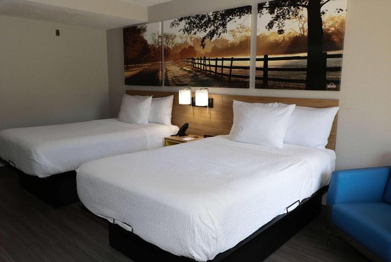 Days Inn By Wyndham Farmville image