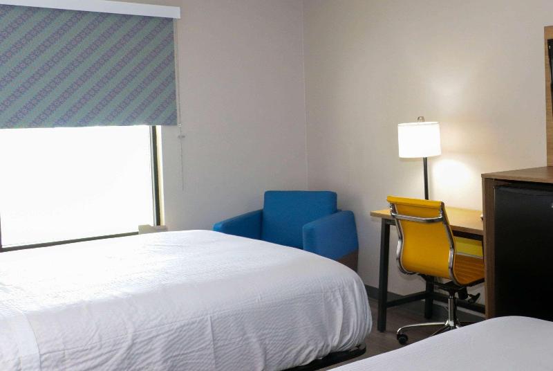 Days Inn By Wyndham Farmville image