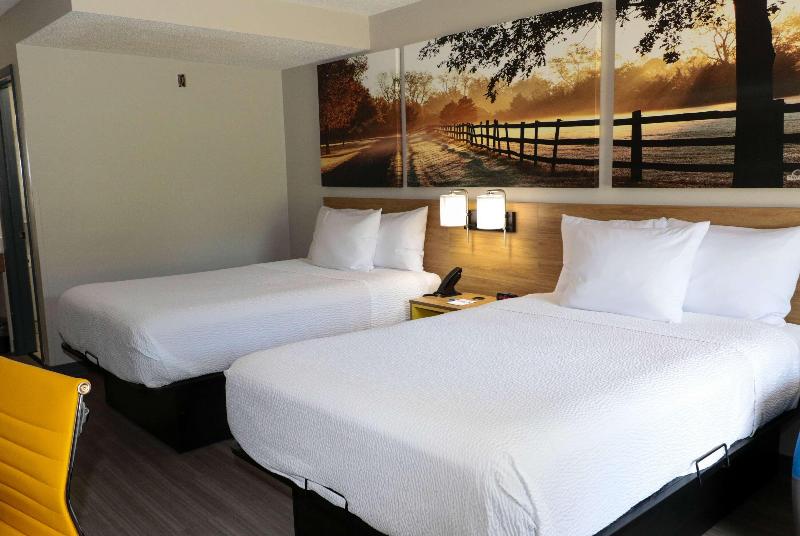 Days Inn By Wyndham Farmville image