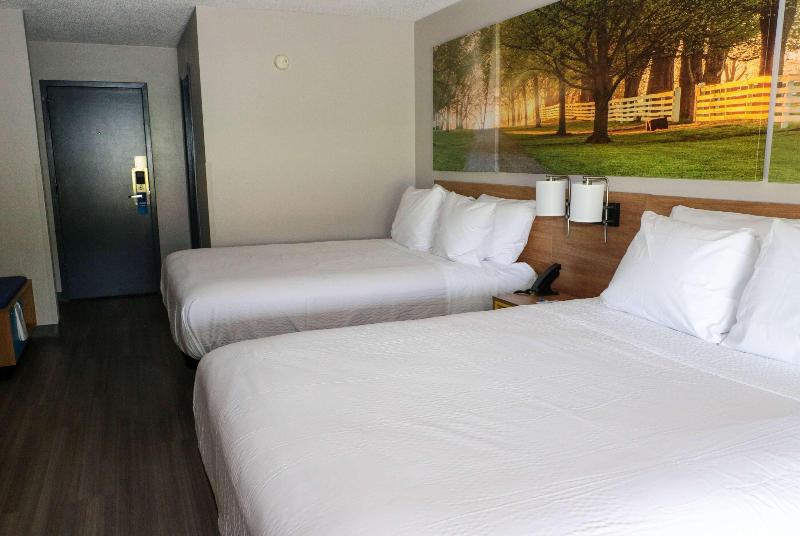 Days Inn By Wyndham Farmville image