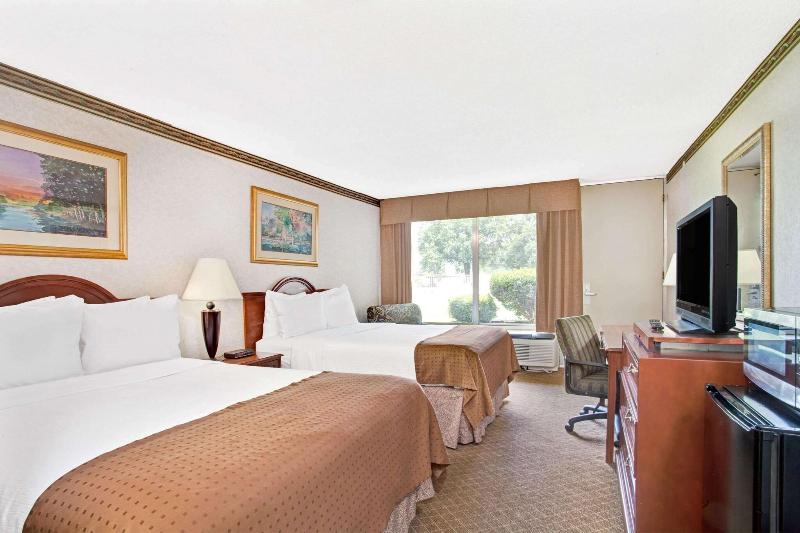 Bed room
