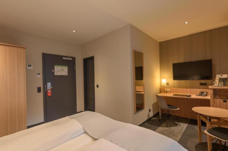 Hotel Cult Frankfurt City image