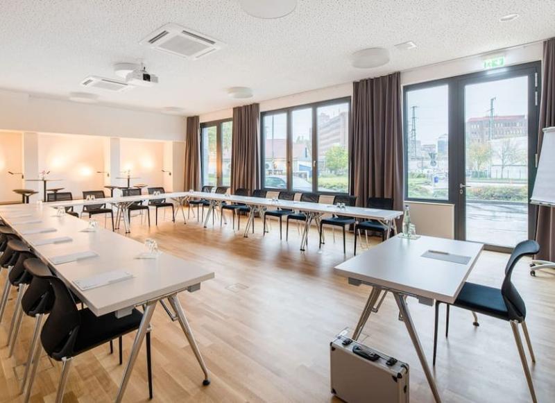 Hotel Cult Frankfurt City image