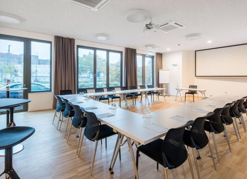 Hotel Cult Frankfurt City image
