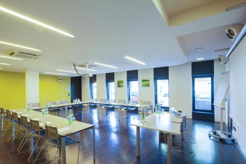 Hotel Cult Frankfurt City image