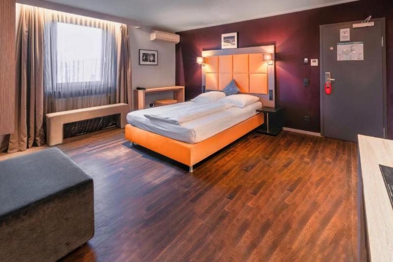 Hotel Cult Frankfurt City image