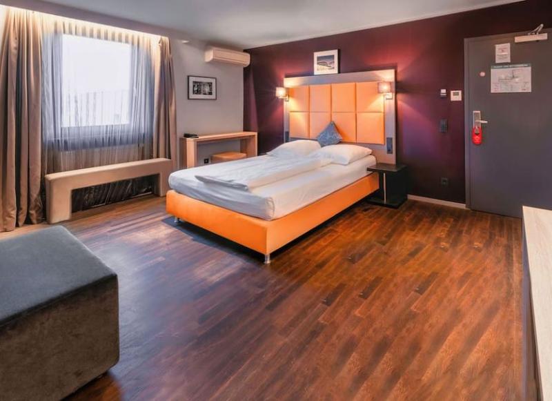Hotel Cult Frankfurt City image
