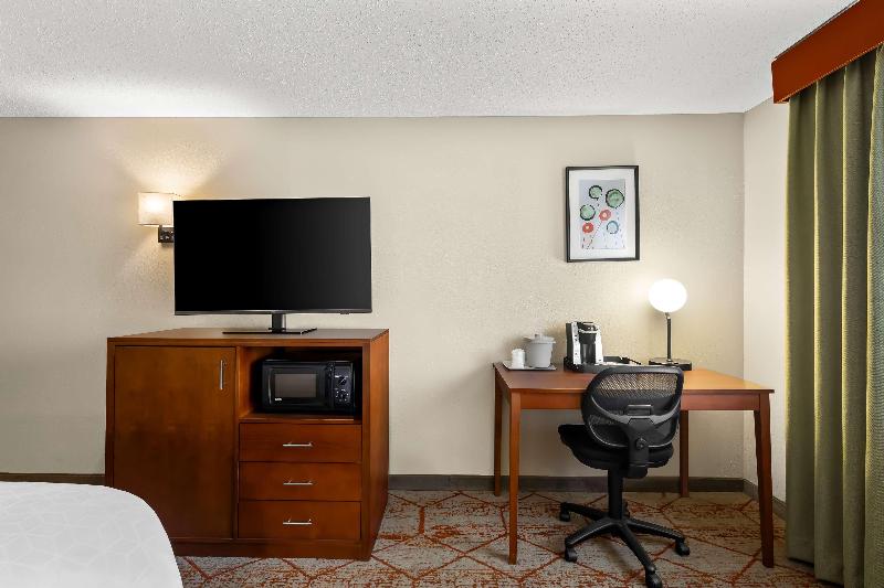 Best Western Fremont/Angola I-80/90 Toll Road image