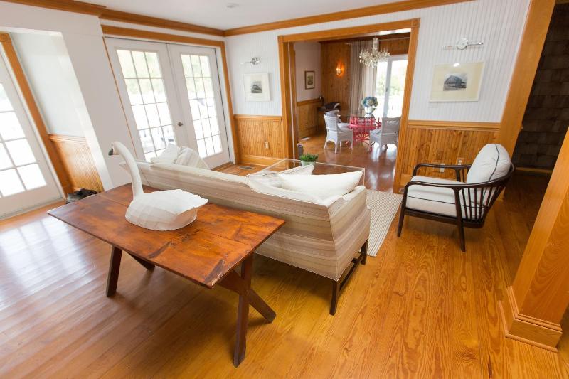 Burrus House Inn image