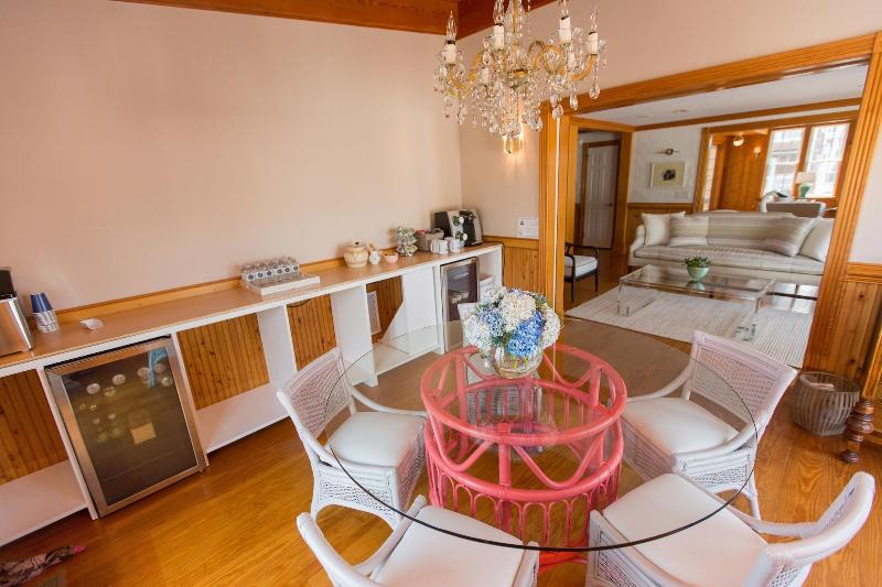 Burrus House Inn image