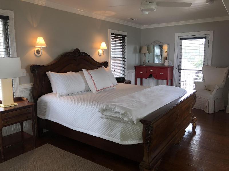 Burrus House Inn image
