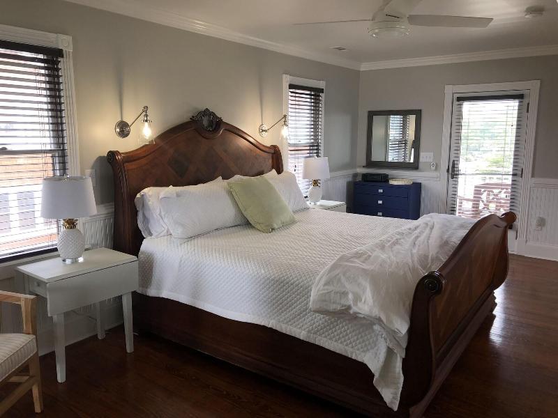 Burrus House Inn image