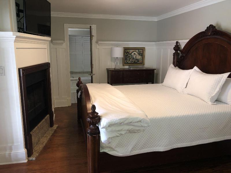 Burrus House Inn image
