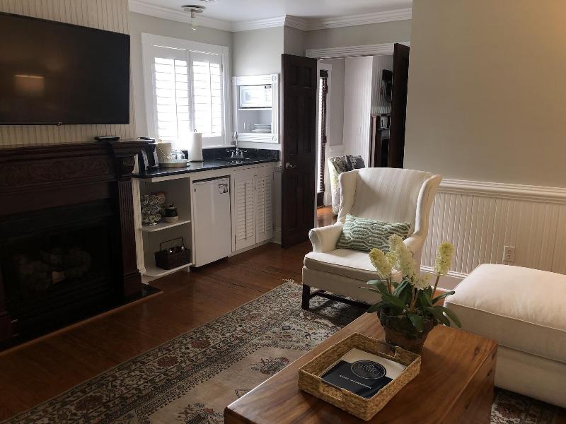 Burrus House Inn image