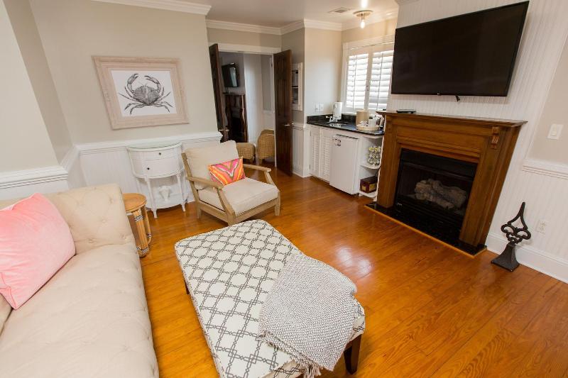 Burrus House Inn image