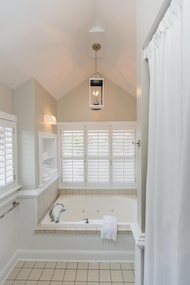 Burrus House Inn image