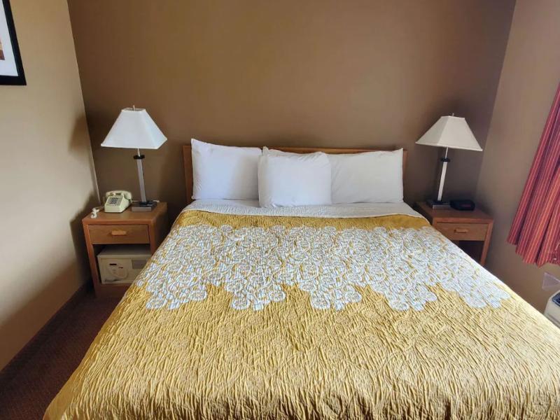 Days Inn by Wyndham Worthington image