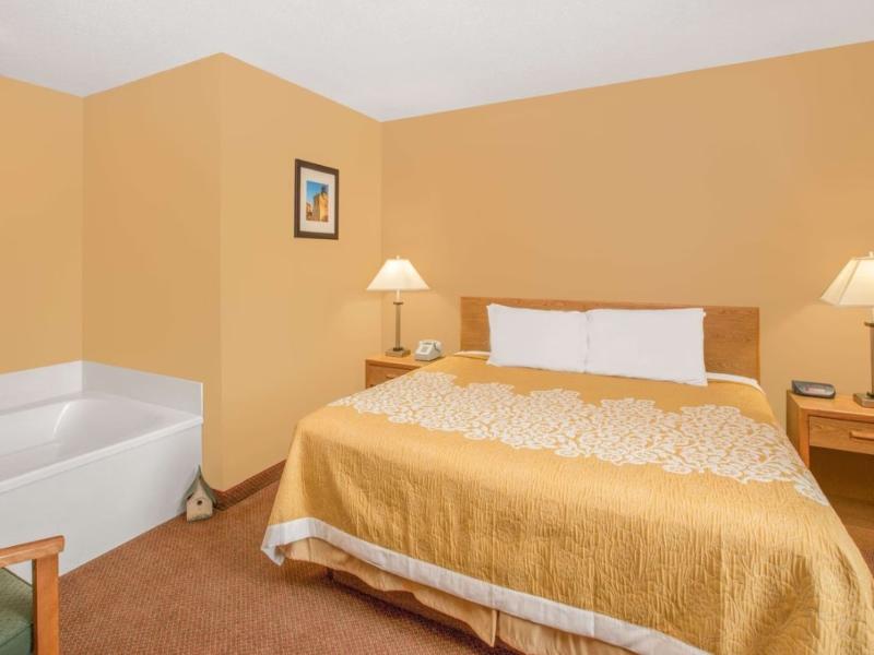 Days Inn by Wyndham Worthington image