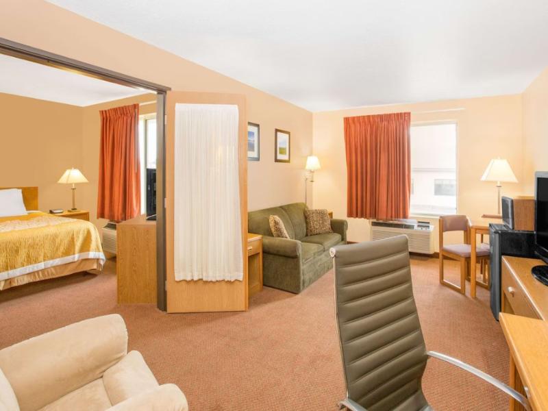 Days Inn by Wyndham Worthington image