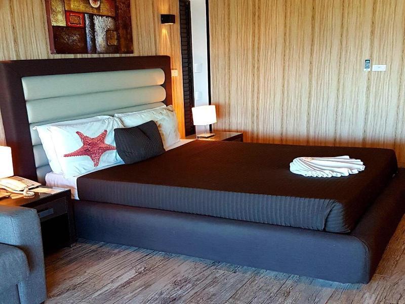 Crows Nest Resort image