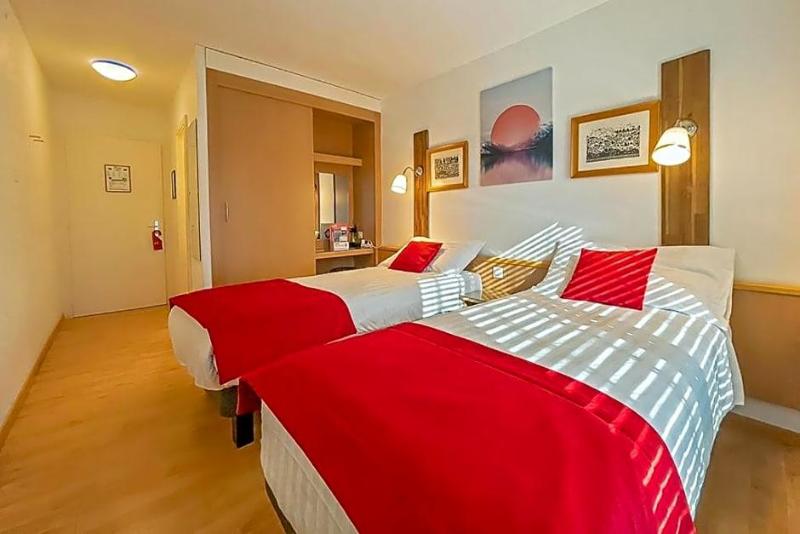 Hotel des Alpes image