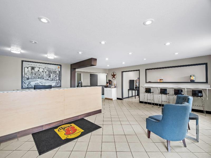 Super 8 by Wyndham Farmington image