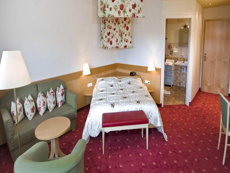 Wellnesshotel Basler Hof am Schlosswald image