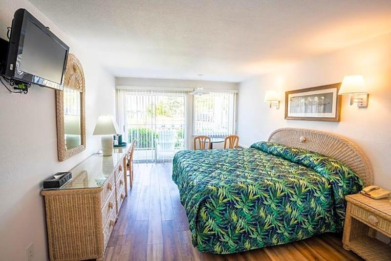 Ocracoke Harbor Inn