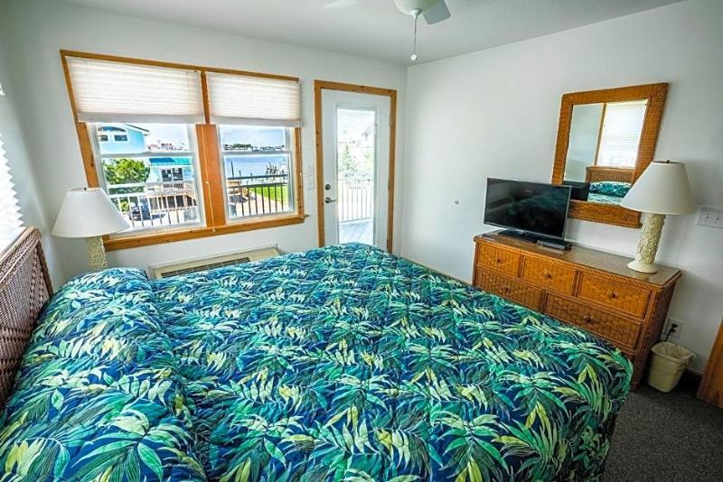 Ocracoke Harbor Inn