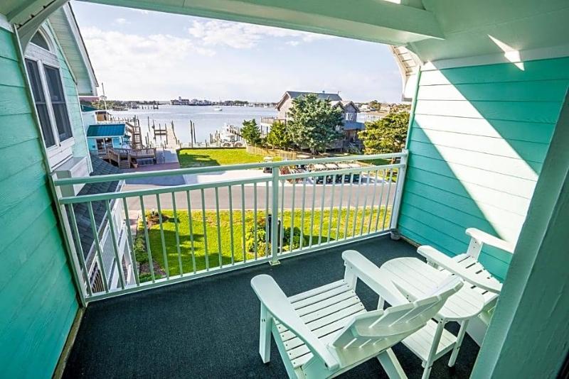 Ocracoke Harbor Inn