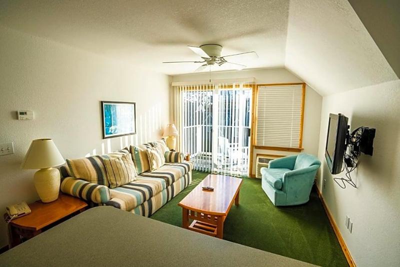 Ocracoke Harbor Inn
