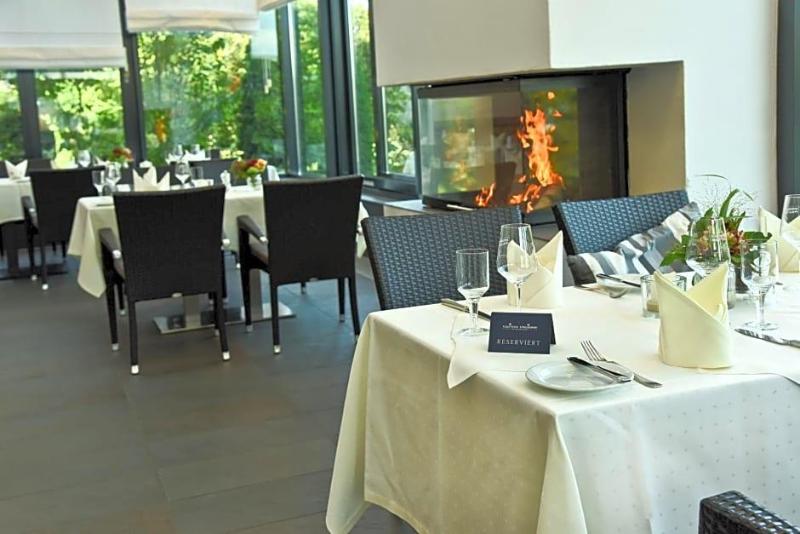 Parkhotel am Schänzchen image