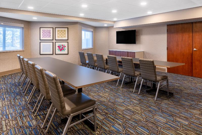 Holiday Inn Express Colorado Springs Airport image