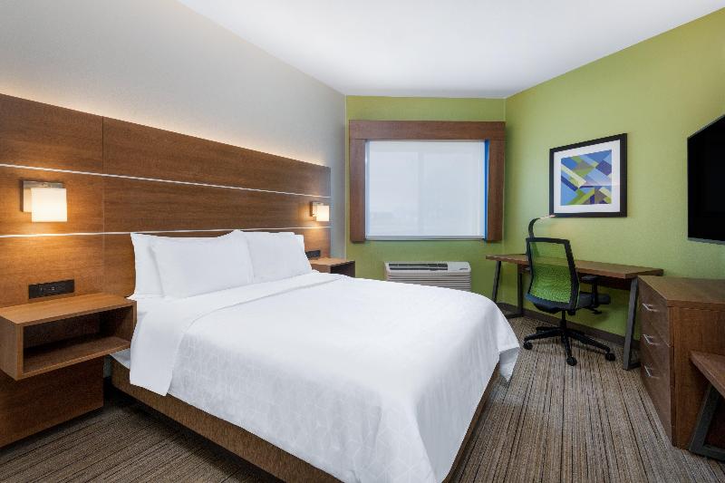 Holiday Inn Express Colorado Springs Airport image