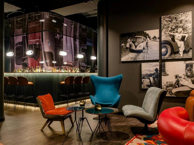 Motel One Frankfurt-East Side image