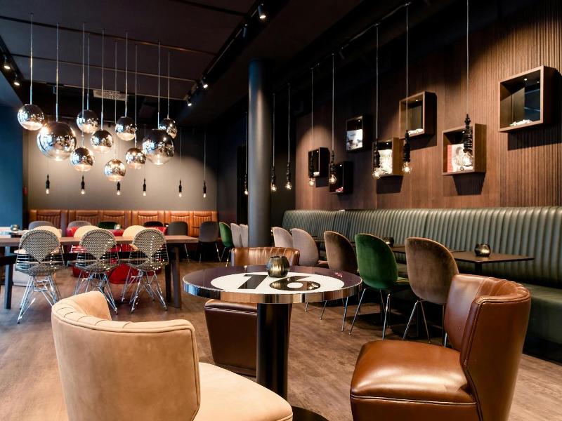 Motel One Frankfurt-East Side image