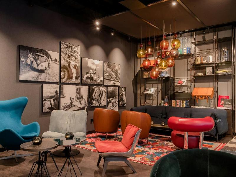 Motel One Frankfurt-East Side image