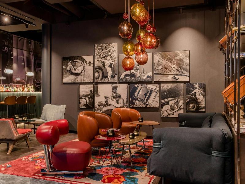 Motel One Frankfurt-East Side image