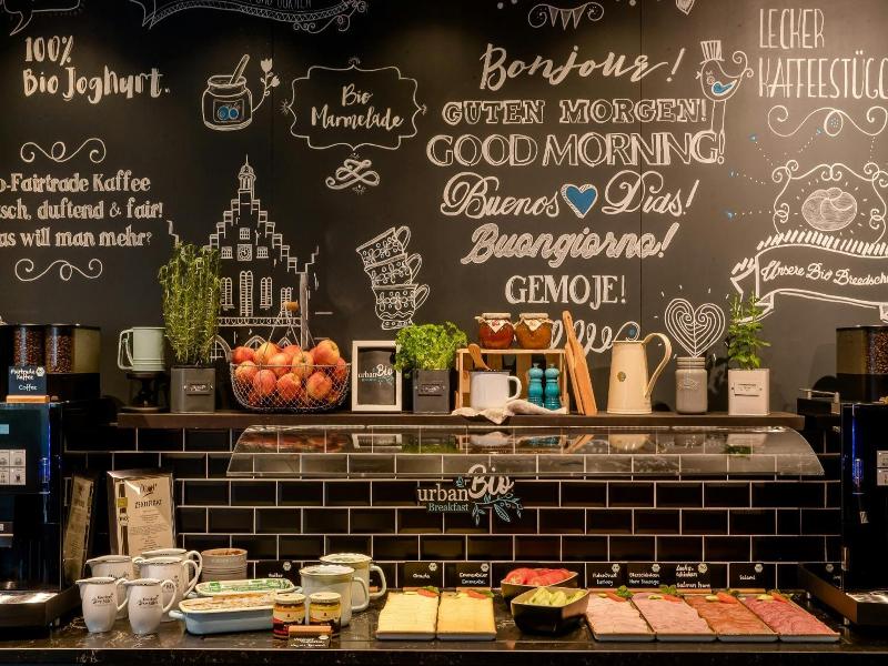 Motel One Frankfurt-East Side image