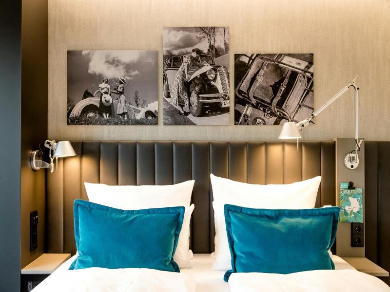 Motel One Frankfurt-East Side image