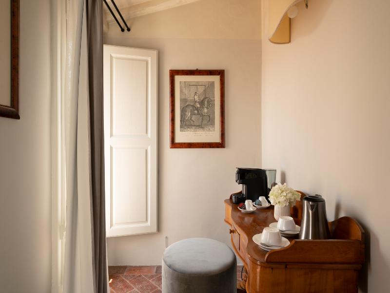 Loggiato Dei Serviti image