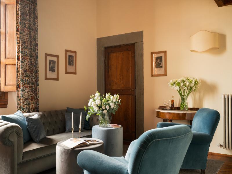 Loggiato Dei Serviti image