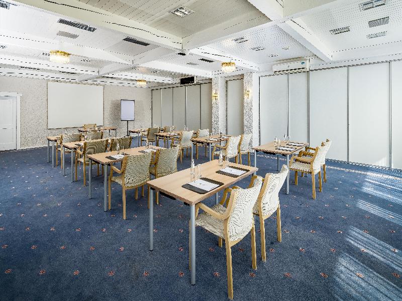 Sure Hotel by Best Western Rhoen Garden image
