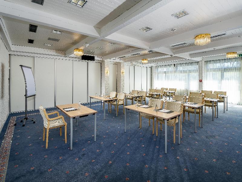 Sure Hotel by Best Western Rhoen Garden image