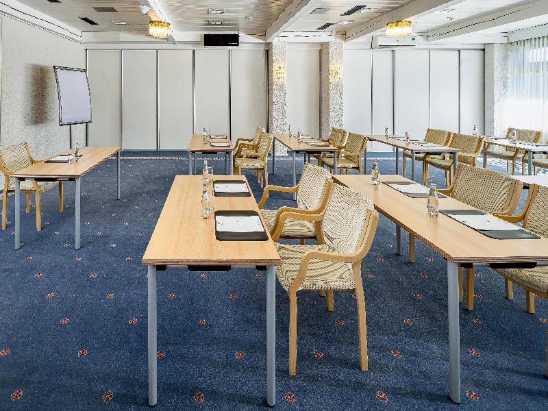 Sure Hotel by Best Western Rhoen Garden image
